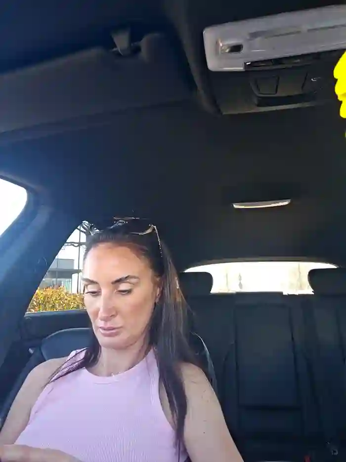 busty-milf-harper