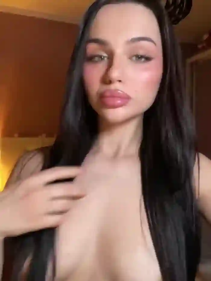 Lily_Deluca