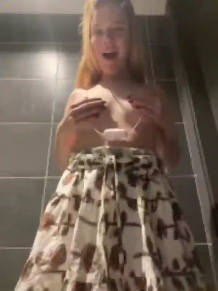 NicoleCut