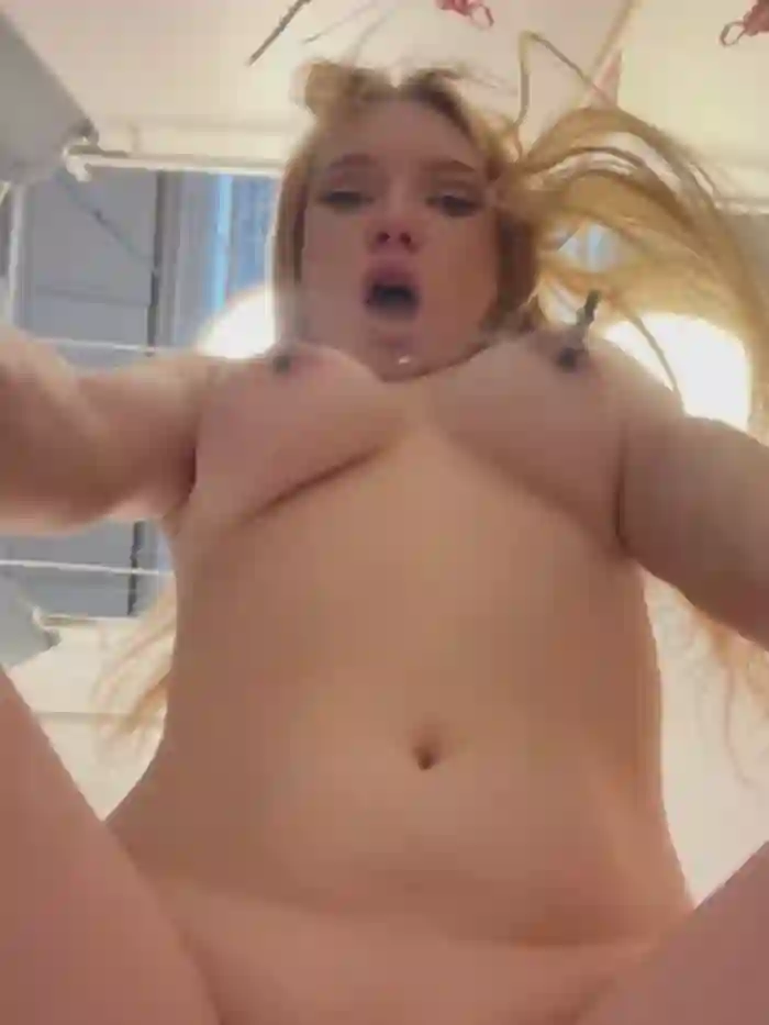 AmmyHot