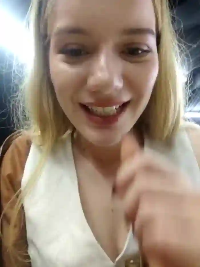 NicoleCut