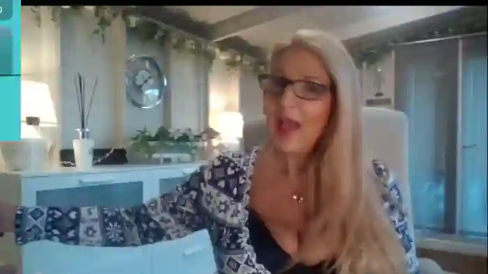 CurvyDanishGoddessXX