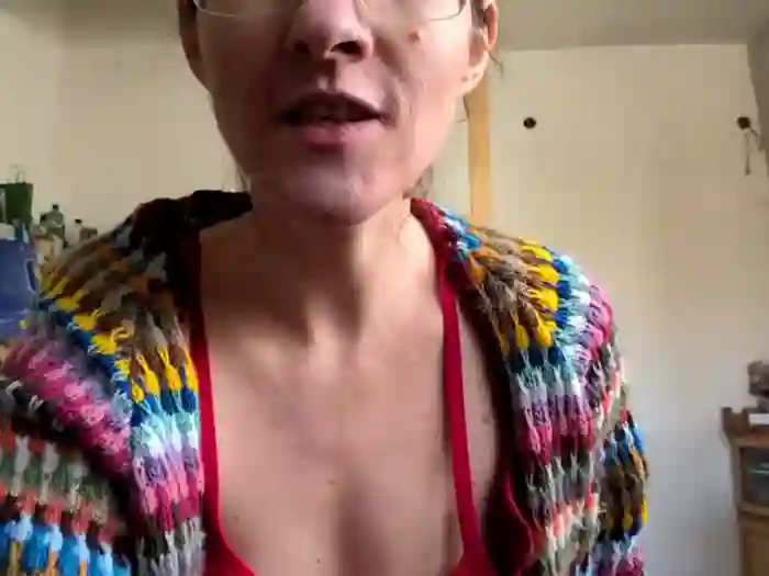 Milky_hairy_mommy