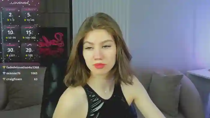Selena_grey_