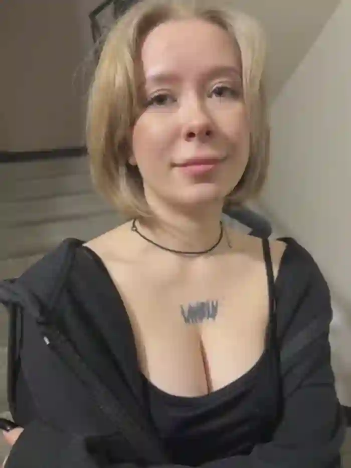 Alexandria_Balenciaga