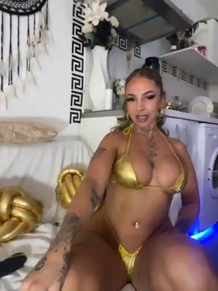 CheekyChels