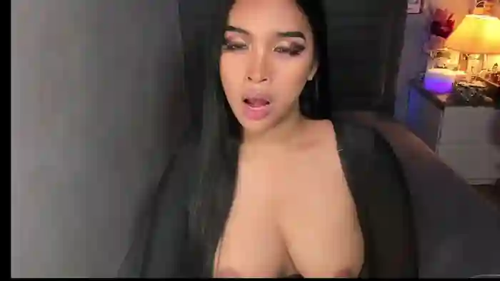 PrettyYoungHugeCockTS