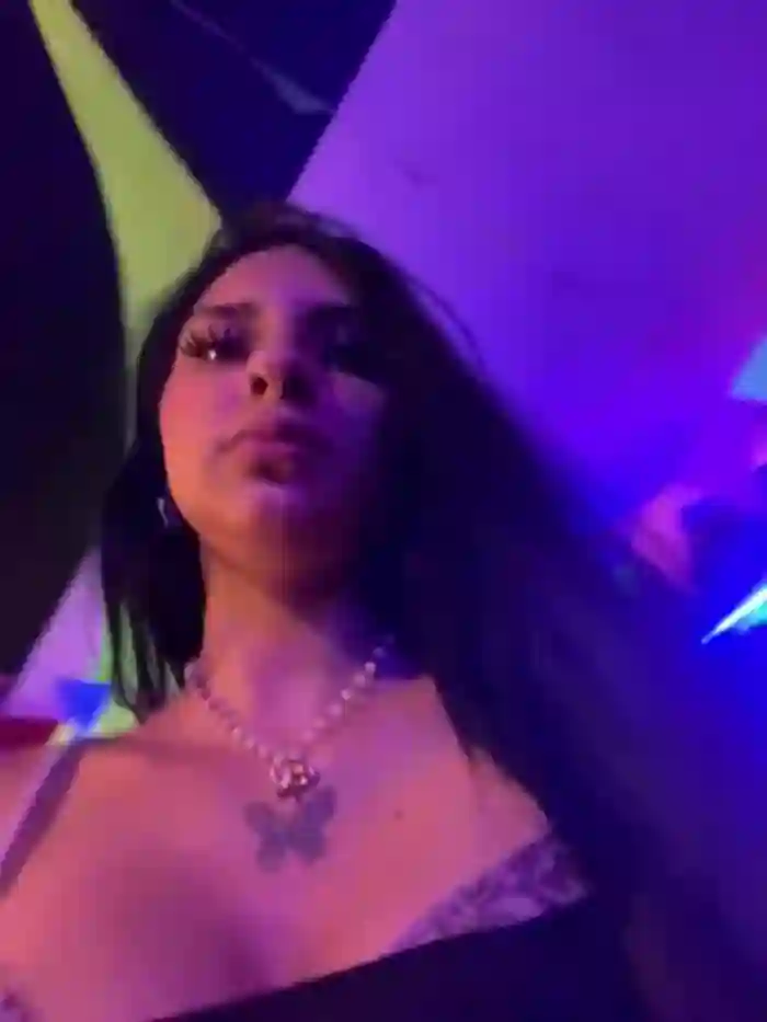 Hilary_pinkk