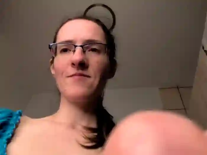 Milky_hairy_mommy