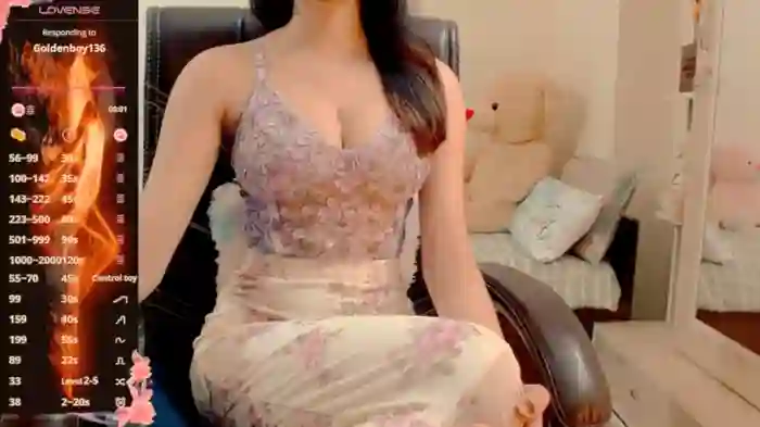 adore_khushbu