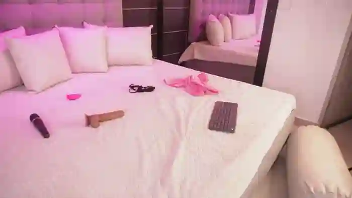 Bella_TS_