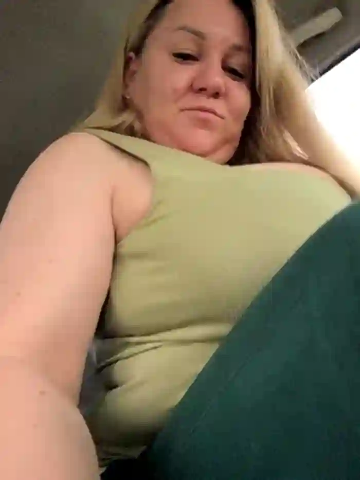 AnnaCurvy