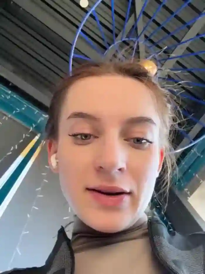 -AngelAri-