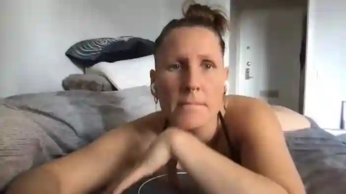 SwingWingWomanSweden