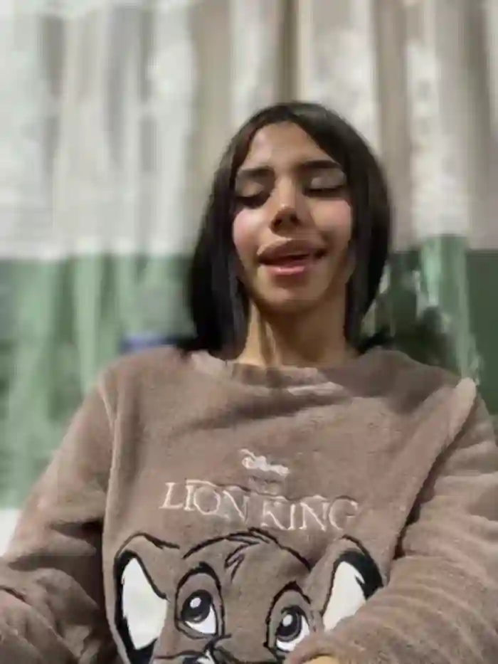 Laura-Khalifa