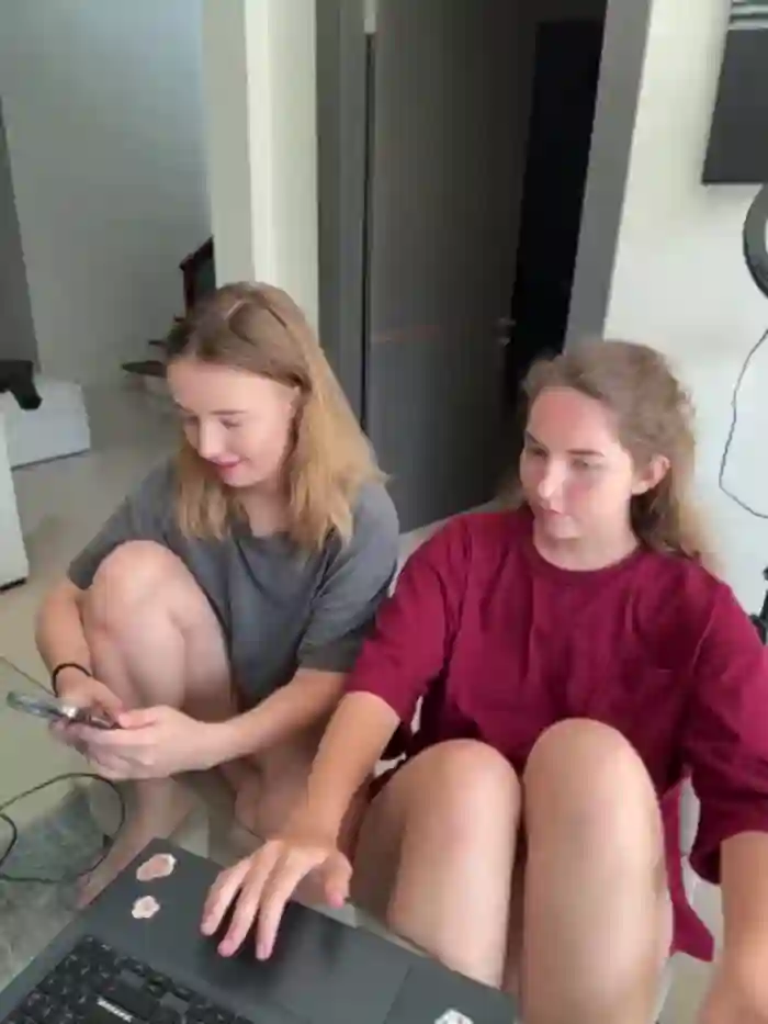 Nura_n_Sarah