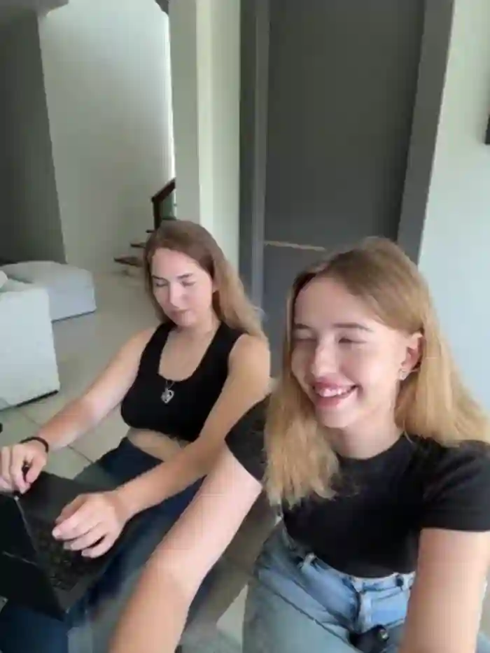Nura_n_Sarah