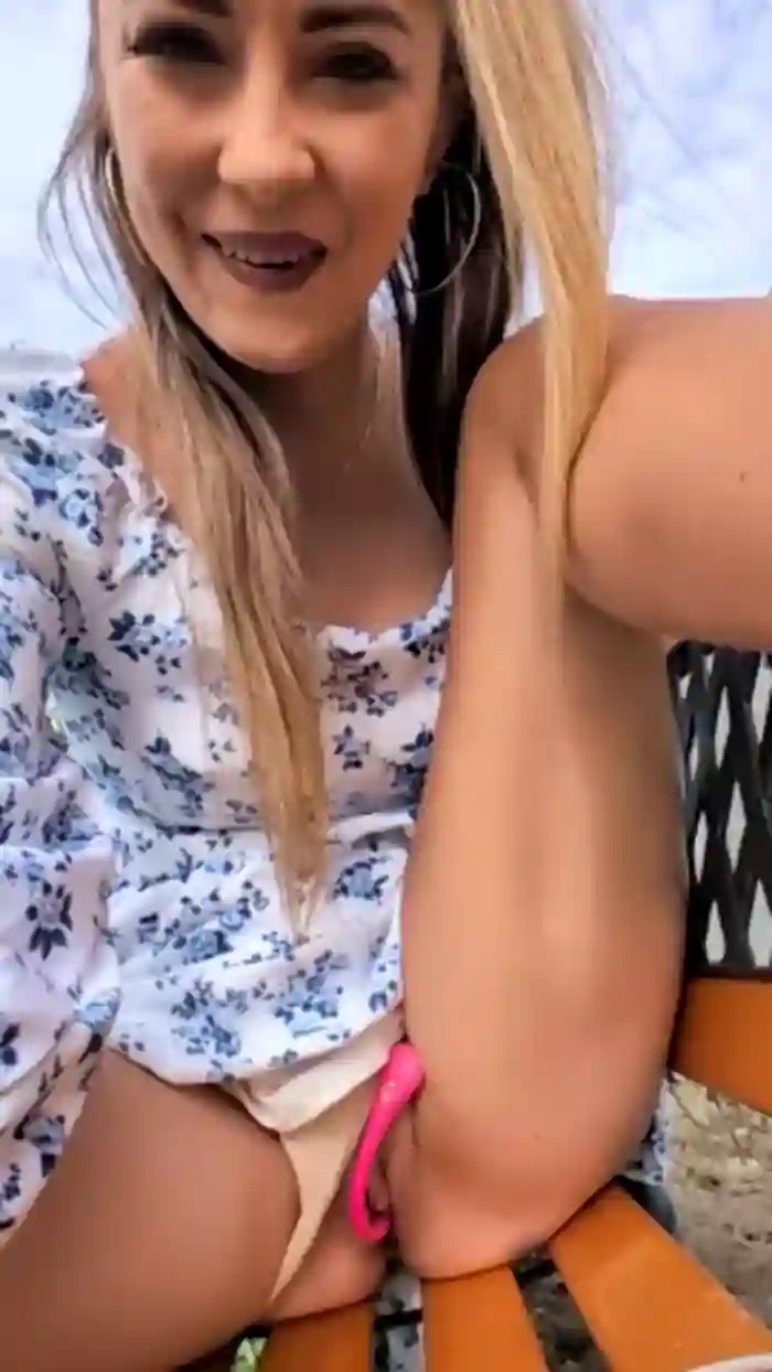 Risky_girl23