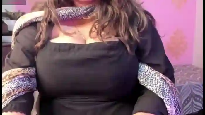Gulabi_Queen