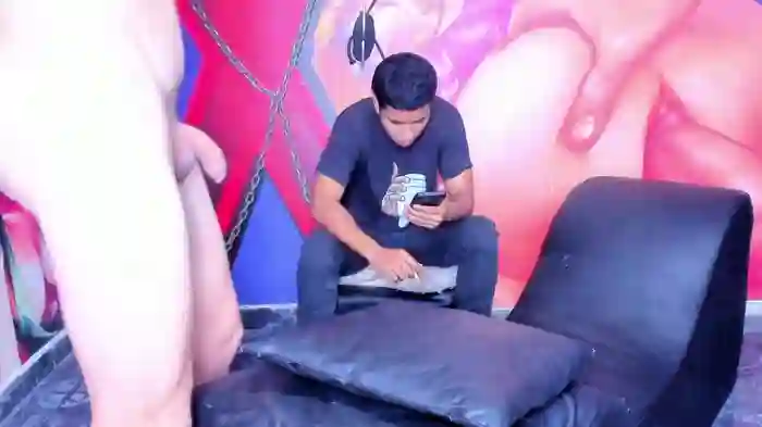 Destroy_the_bimbo1