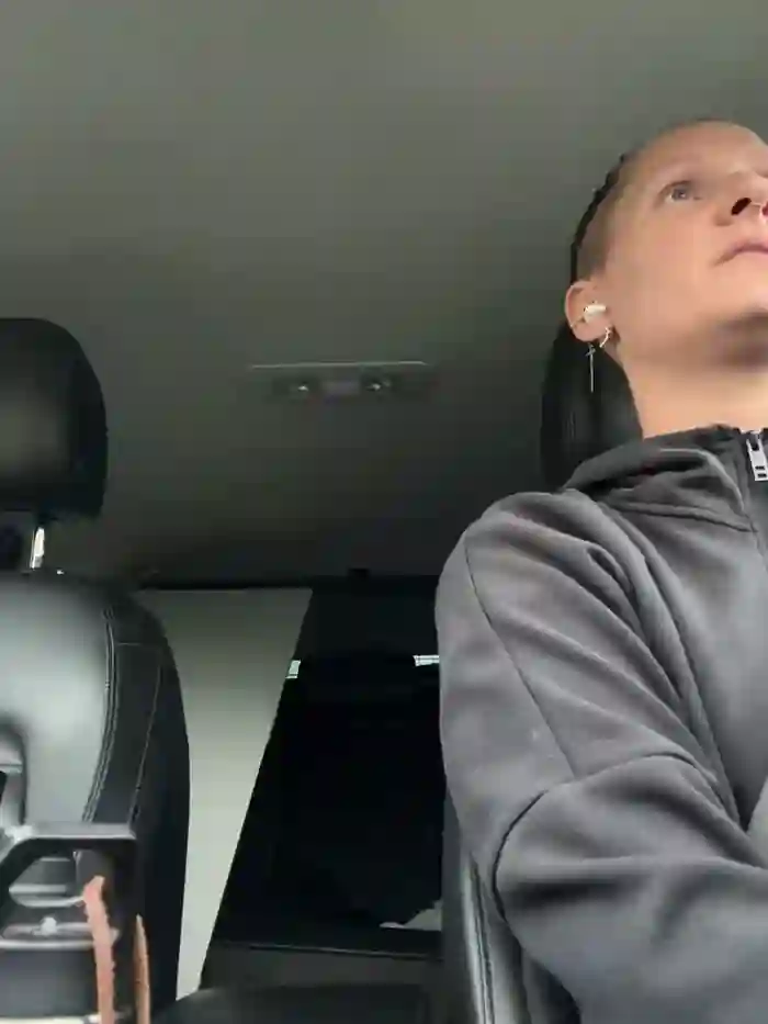 SwingWingWomanSweden