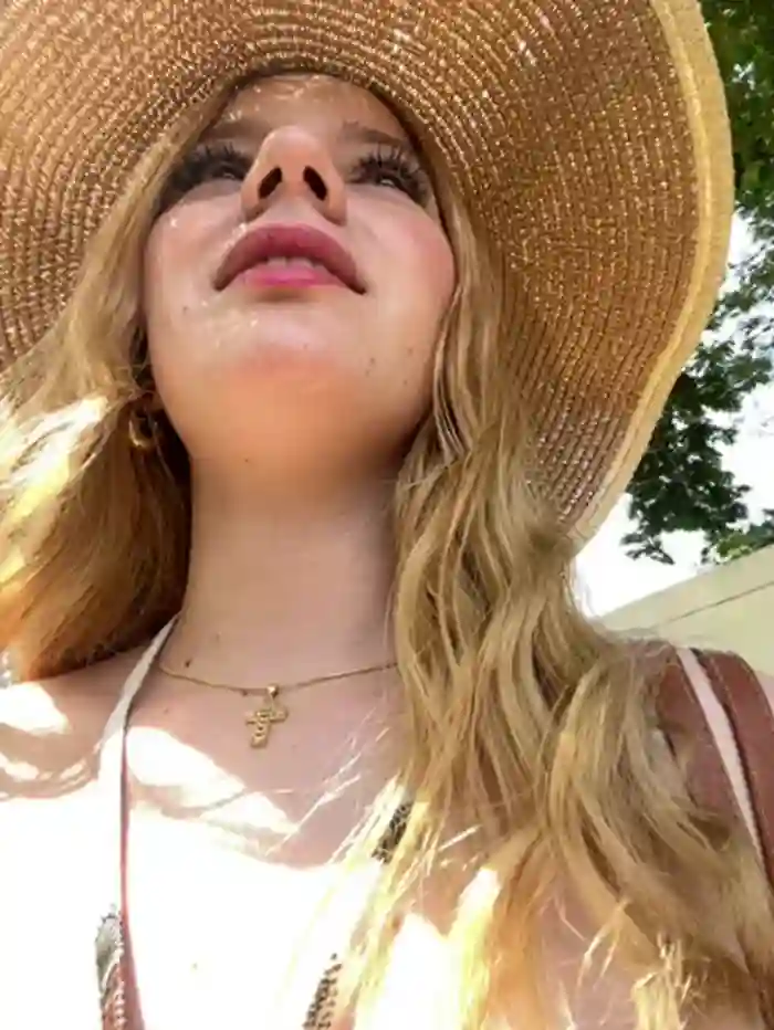 NicoleCut