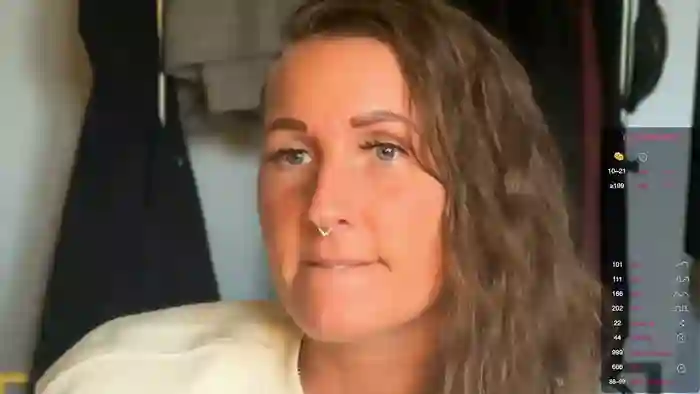 SwingWingWomanSweden