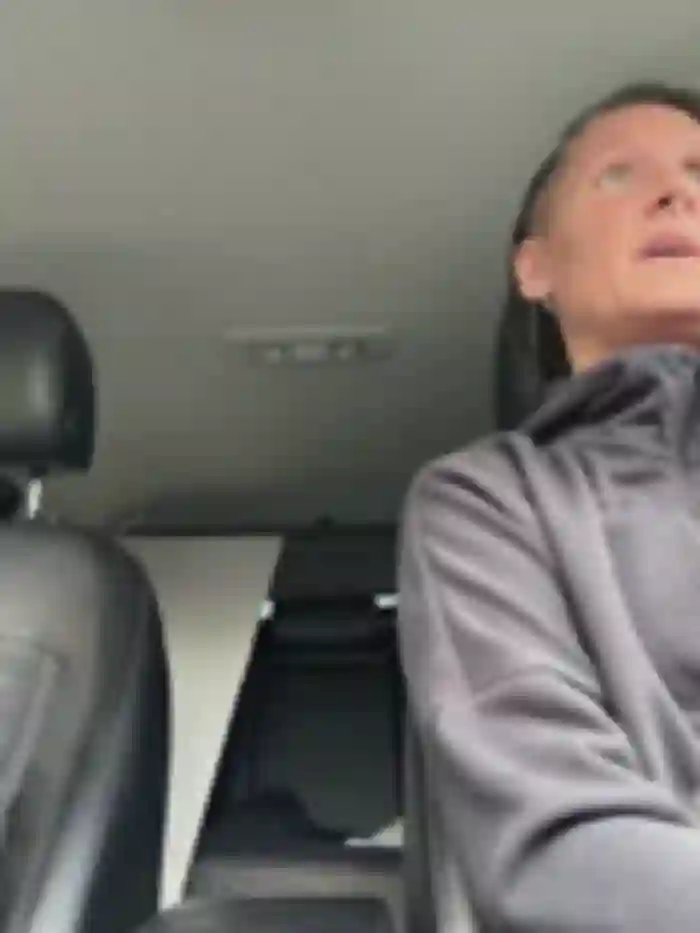 SwingWingWomanSweden