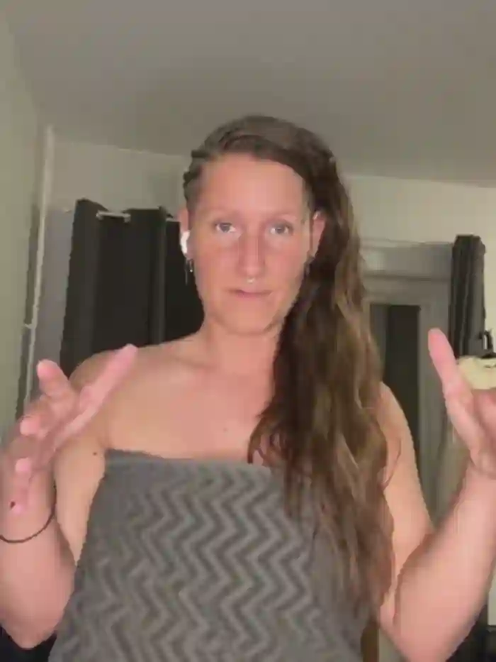 SwingWingWomanSweden