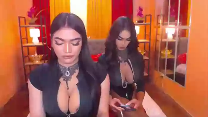 LaraSmithSabrinaSumaDuo