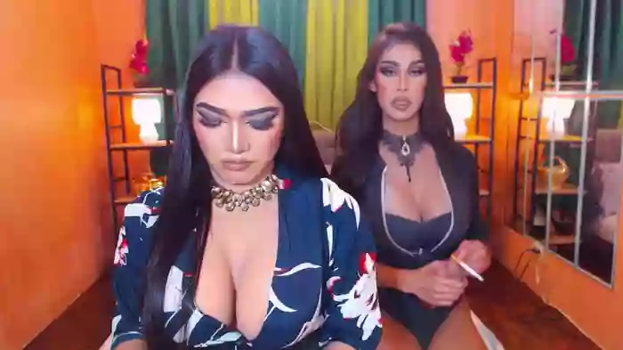 LaraSmithSabrinaSumaDuo