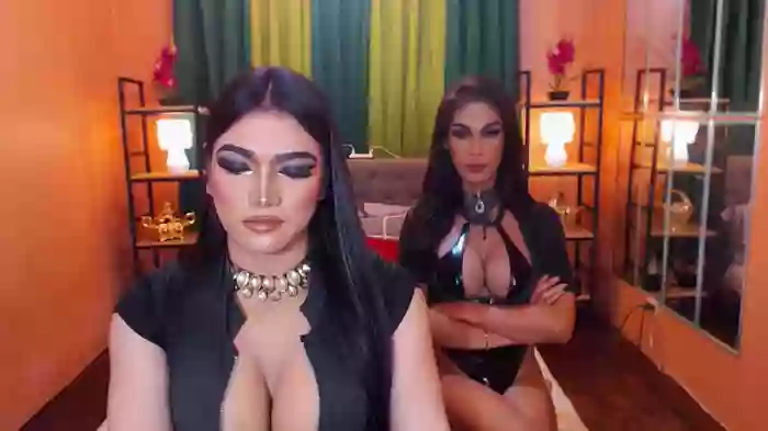 LaraSmithSabrinaSumaDuo