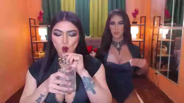 LaraSmithSabrinaSumaDuo