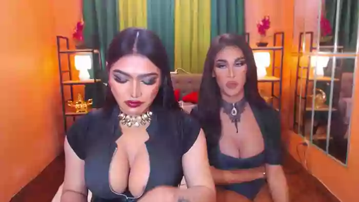 LaraSmithSabrinaSumaDuo