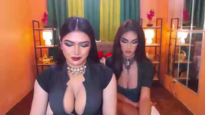 LaraSmithSabrinaSumaDuo