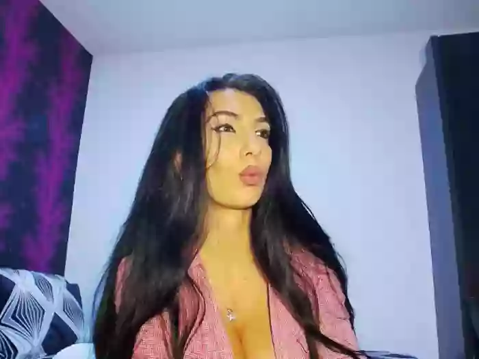 BrunetteBabe69