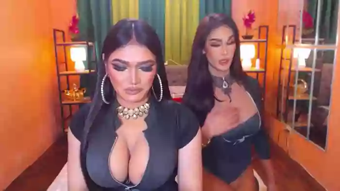 LaraSmithSabrinaSumaDuo