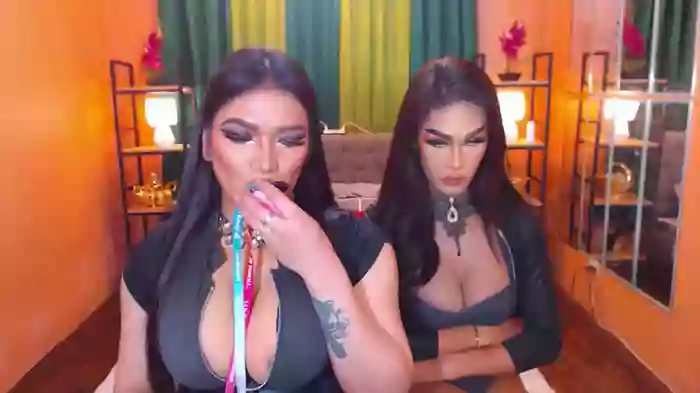 LaraSmithSabrinaSumaDuo
