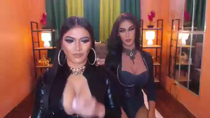 LaraSmithSabrinaSumaDuo