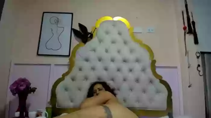 NaomyHott69