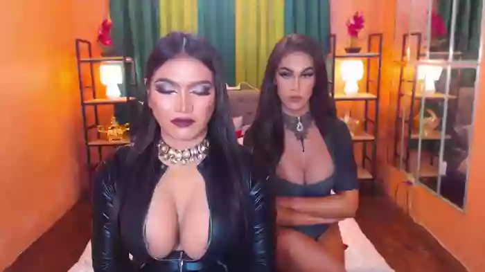 LaraSmithSabrinaSumaDuo