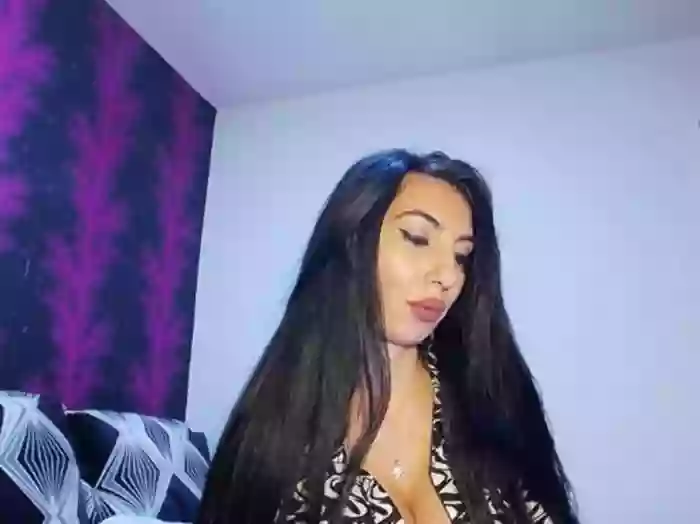 BrunetteBabe69