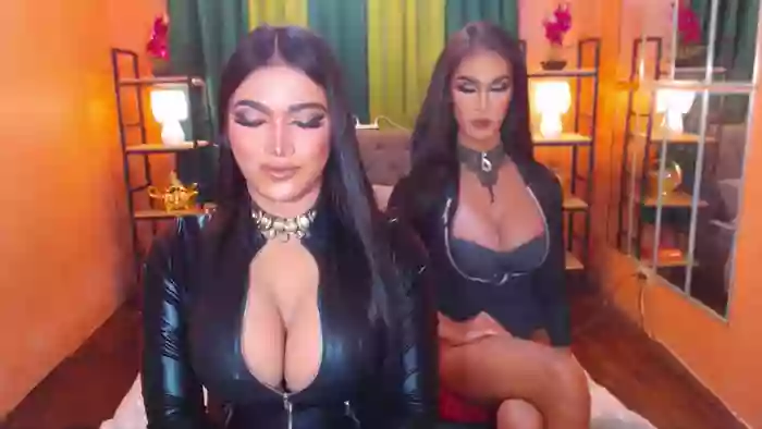 LaraSmithSabrinaSumaDuo