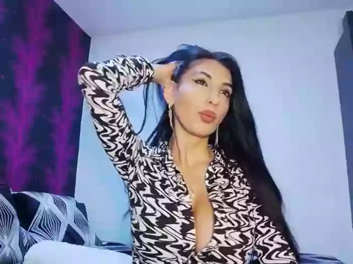 BrunetteBabe69