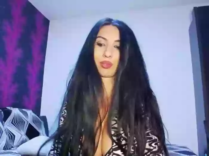 BrunetteBabe69
