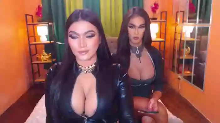 LaraSmithSabrinaSumaDuo