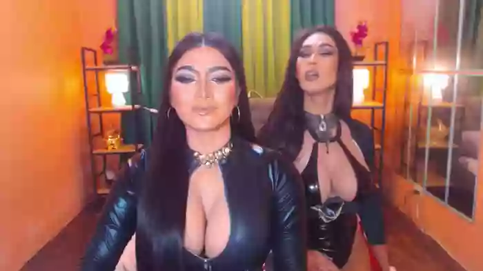 LaraSmithSabrinaSumaDuo