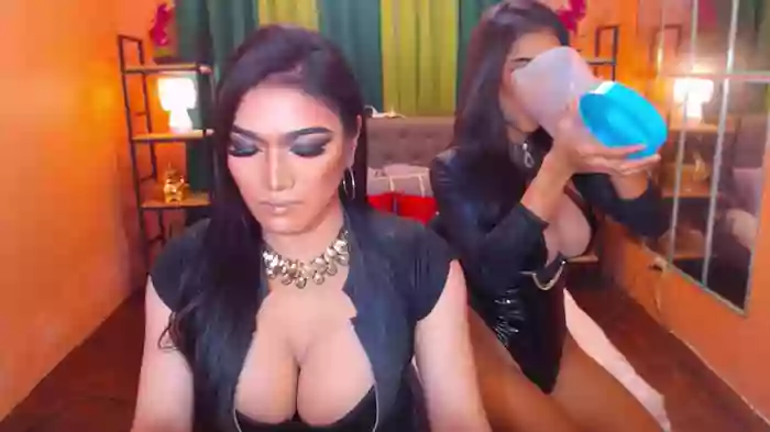 LaraSmithSabrinaSumaDuo