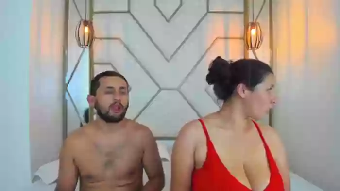 CoupleNcenHot