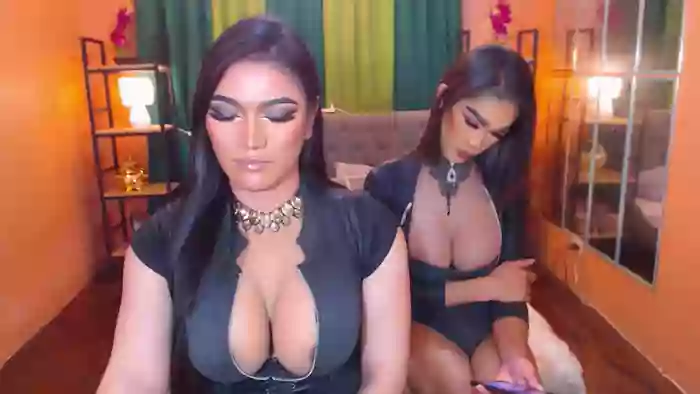 LaraSmithSabrinaSumaDuo